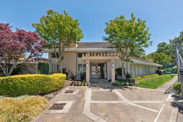 6 Sorrel Lane, San Carlos CA: https://media.crmls.org/mediaz/648ed2f8-34ab-4e60-b22f-f348cbbaee80.jpg
