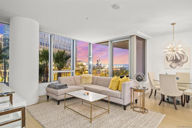 888 W E St, San Diego CA: https://media.crmls.org/mediaz/648f7e0a-72ec-4af1-95e9-55b80cfbbbe1.jpg