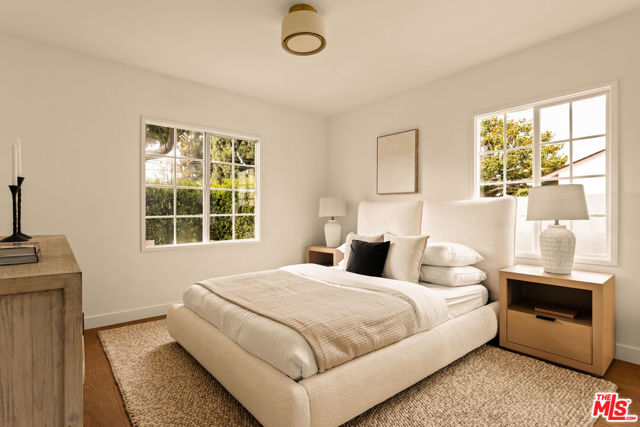 6481 W 77th Street, Los Angeles CA: https://media.crmls.org/mediaz/648fcdf4-0a18-42f4-87ae-d02e9733ceff.jpg