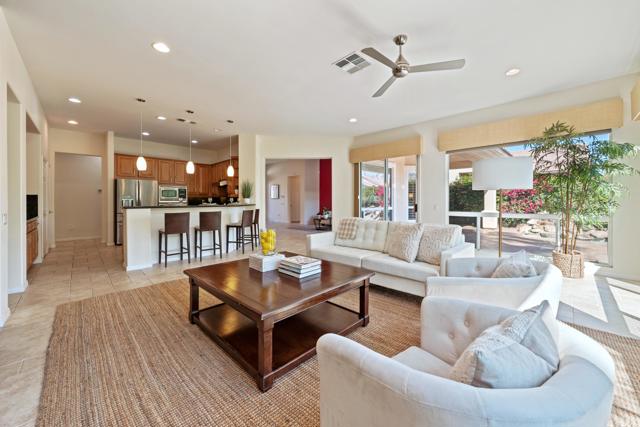 78364 Grape Arbor Avenue, Palm Desert CA: https://media.crmls.org/mediaz/649026df-f5ad-415d-858b-b43a08612815.jpg