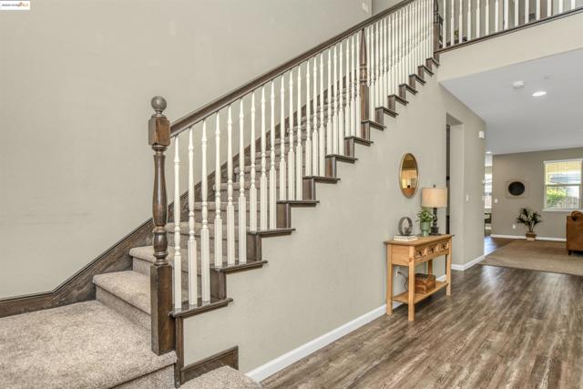 847 Dunmore St, Oakley CA: https://media.crmls.org/mediaz/649027f1-9e90-43cb-8710-5095c0088358.jpg