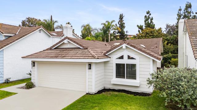 1617 Blossom Field Way, Encinitas CA: https://media.crmls.org/mediaz/6490308d-7c12-454c-a864-b4d90a8a053d.jpg