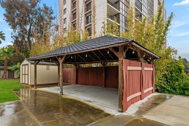 2435 Paseo Dorado, La Jolla CA: https://media.crmls.org/mediaz/64907339-2b0e-4bab-9be8-83d98be5cd11.jpg