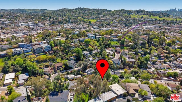 2655 Saxon Drive, Los Angeles CA: https://media.crmls.org/mediaz/64910282-23c3-4e3e-a2bc-324c9d501807.jpg