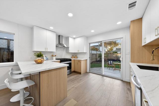 642 Salberg Avenue, Santa Clara CA: https://media.crmls.org/mediaz/649240ac-993a-4087-869b-c1d1e0f45800.jpg