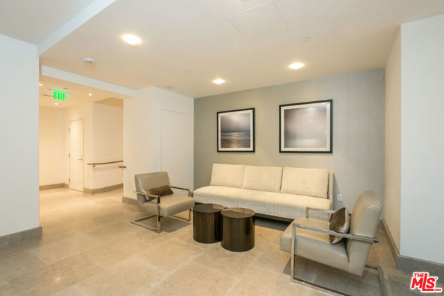 #546 Lobby lounge