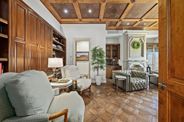 28 Grande View Court, Rancho Mirage CA: https://media.crmls.org/mediaz/64935630-bb84-407e-863e-8a4c5c1f0181.jpg