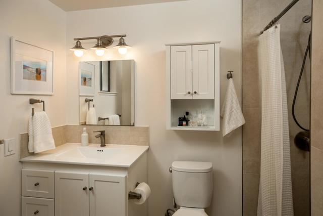 252 Raymundo Drive, Woodside CA: https://media.crmls.org/mediaz/64935d3e-da7d-4488-957a-bfa70cbe9241.jpg