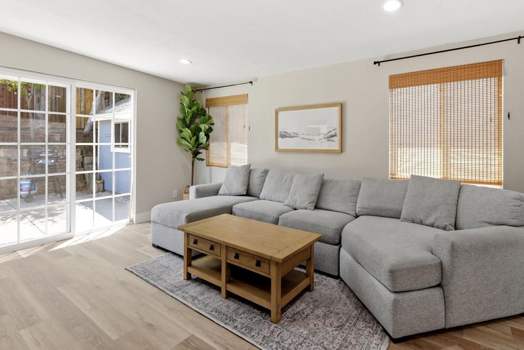 11366 Camarosa Circle - photo 7