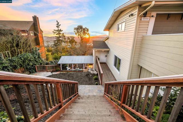 Image 3 of 59 For 5929 Harbor View Ave