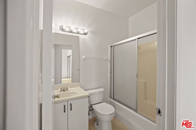 1920 Overland Avenue, Los Angeles CA: https://media.crmls.org/mediaz/6493d761-5671-48e3-aa29-1970b6ce6d68.jpg