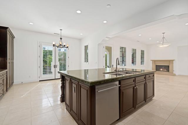 75065 Promontory Place, Indian Wells CA: https://media.crmls.org/mediaz/64940510-b8f1-43c0-a5d3-2344962f57ed.jpg