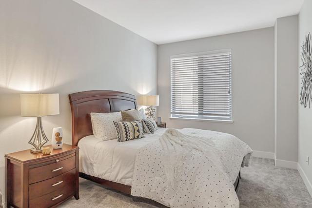 1028 Foster Square Lane, Foster City CA: https://media.crmls.org/mediaz/6494132c-12b7-4e7f-a467-65af844ff681.jpg