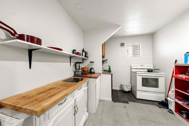 Image 35 of 73 For 13610 Willow Rd.