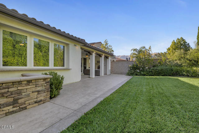 11806 Ricasoli Way, Porter Ranch CA: https://media.crmls.org/mediaz/6495976f-d71a-40a8-84ee-84481f60b714.jpg