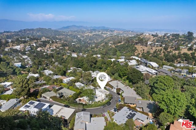 2145 Sunset Crest Drive, Los Angeles CA: https://media.crmls.org/mediaz/6496c553-6305-423e-a29d-35a0b34b8407.jpg