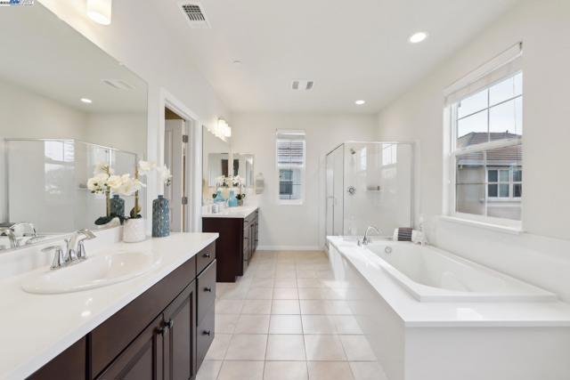 Image 19 of 33 For 2612 Admiral Cir