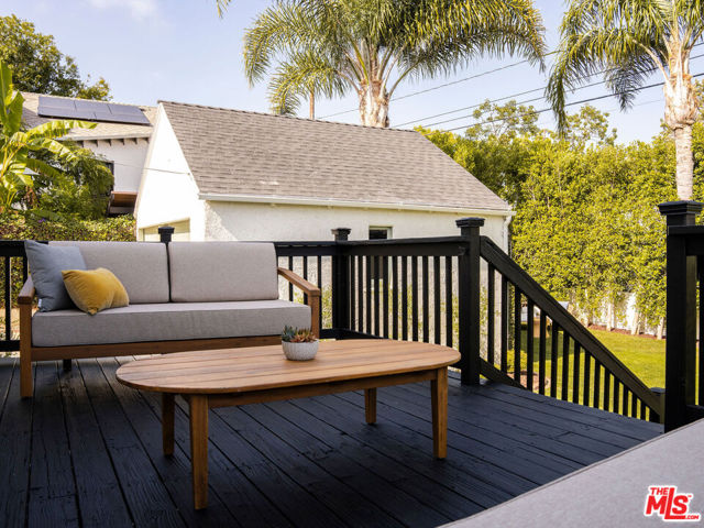 1612 S Ogden Drive, Los Angeles CA: https://media.crmls.org/mediaz/6496e3a0-b048-4406-86fb-2c2e1517428d.jpg