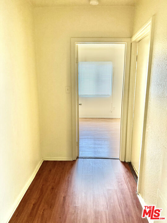 1109 Exposition Boulevard, Los Angeles CA: https://media.crmls.org/mediaz/649733c7-2cf2-4bdb-8c20-32f140e70135.jpg