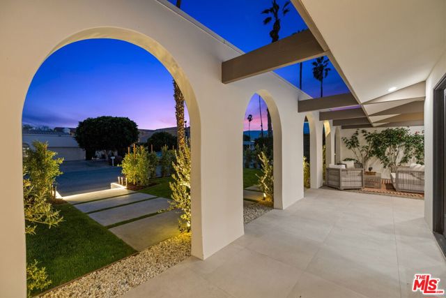 80100 Vista Grande, La Quinta CA: https://media.crmls.org/mediaz/6497385e-64ac-41bb-8d36-351e587bca84.jpg