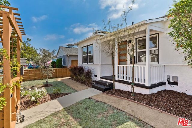 11305 Segrell Way photo 3