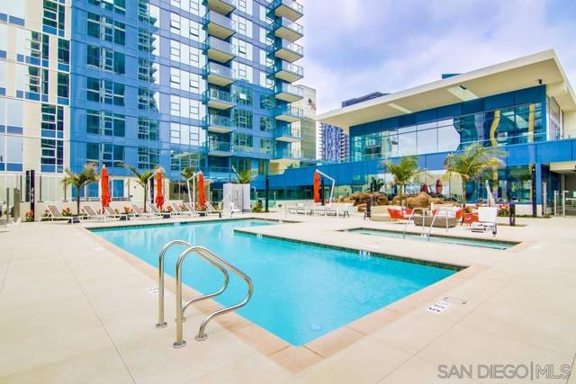 1388 Kettner Blvd, San Diego CA: https://media.crmls.org/mediaz/6498c6f8-252c-4c56-bcad-78b8ffaadc85.jpg