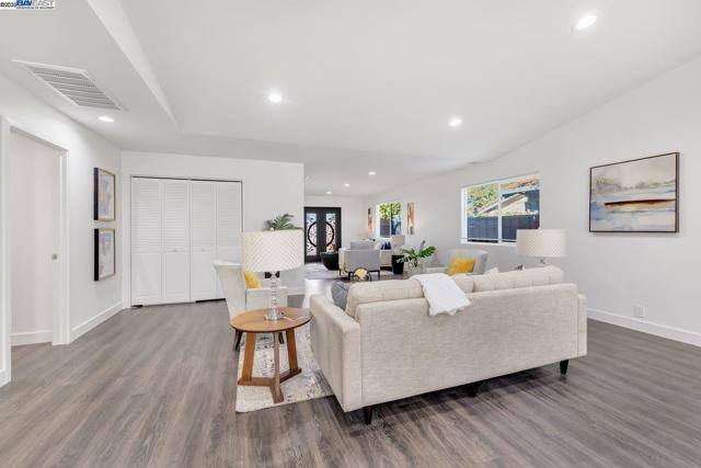 Image 8 of 45 For 2834 White Acres Dr