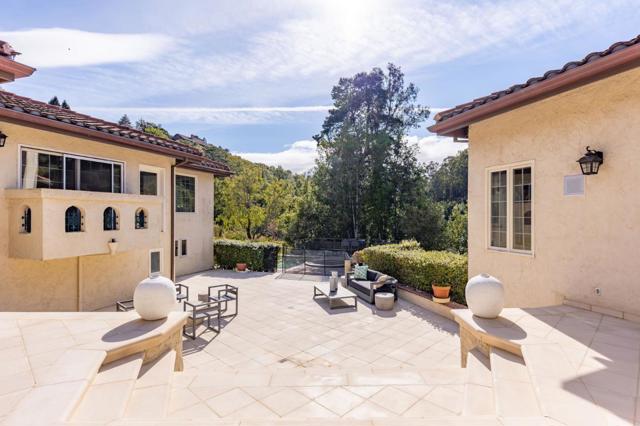 1035 Macadamia Drive, Hillsborough CA: https://media.crmls.org/mediaz/649a189d-0327-4ad7-a085-45573f2309ef.jpg