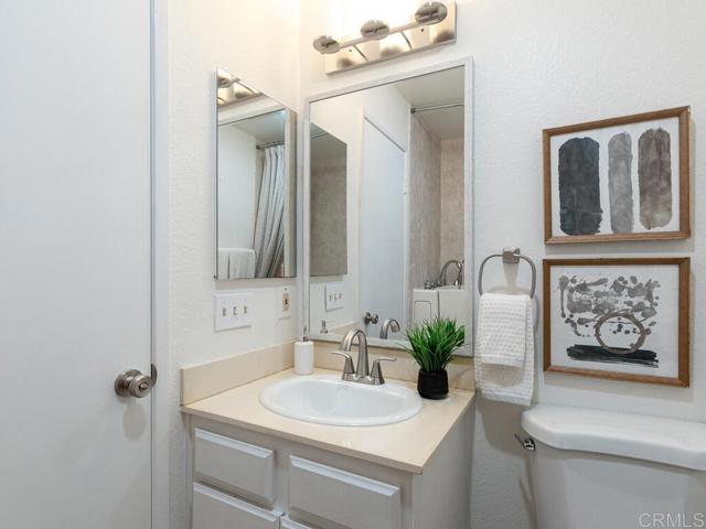 Detail Gallery Image 22 of 32 For 7263 Camino Degrazia #31,  San Diego,  CA 92111 - 2 Beds | 2 Baths