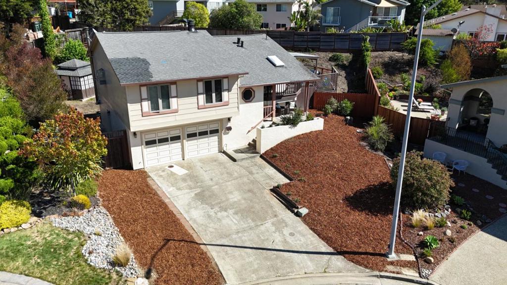 649B0380 6855 4Dba 8Ec5 74864655Dfd2 19 Elk Court, Pacifica, Ca 94044 &Lt;Span Style='BackgroundColor:transparent;Padding:0Px;'&Gt; &Lt;Small&Gt; &Lt;I&Gt; &Lt;/I&Gt; &Lt;/Small&Gt;&Lt;/Span&Gt;