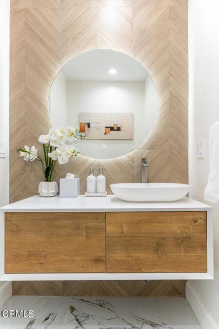 Detail Gallery Image 13 of 41 For 1909 Hazel Nut Ct, Agoura Hills,  CA 91301 - 5 Beds | 5/1 Baths