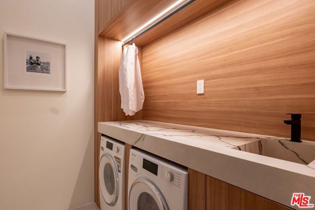 Image 33 of 43 For 19378 Lemmer Drive