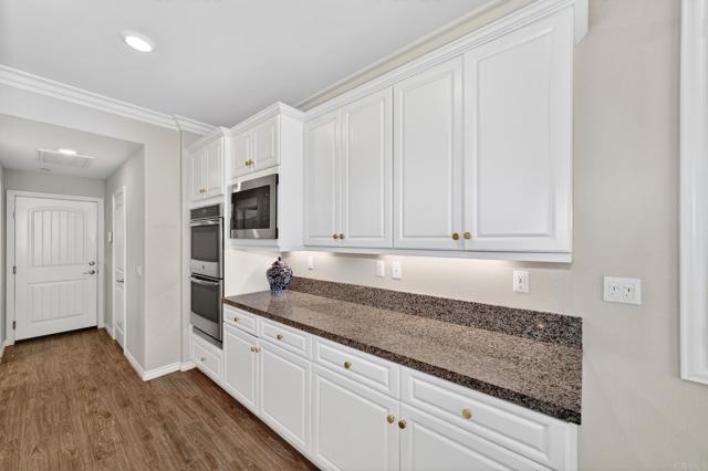 Detail Gallery Image 13 of 75 For 45721 Middle Gate Ct, Temecula,  CA 92592 - 6 Beds | 4/1 Baths