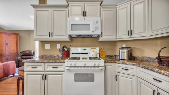 14777 Palm Drive, Desert Hot Springs CA: https://media.crmls.org/mediaz/649f538d-5fbb-430a-b855-79b415083456.jpg