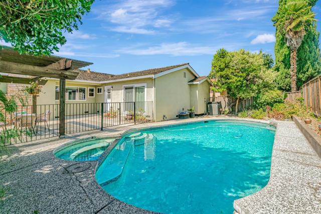 3072 Chippenham Drive, San Jose CA: https://media.crmls.org/mediaz/649fc5e8-24d0-401e-b51c-14d4646d1fee.jpg
