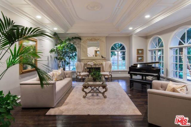 3855 BRUNSTON Court, Westlake Village CA: https://media.crmls.org/mediaz/64a058c9-d85e-4ec0-8bd0-601972e5adc5.jpg