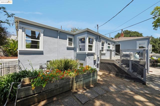 332 El Camino Real, Vallejo CA: https://media.crmls.org/mediaz/64a05b3e-796b-4985-a2dd-8fc958d76c0a.jpg