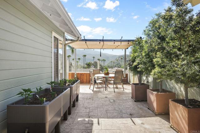 Detail Gallery Image 9 of 29 For 1213 Bitterbush Ln, El Cajon,  CA 92019 - 3 Beds | 2 Baths