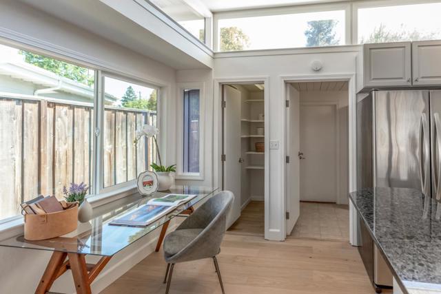2842 Greer Road, Palo Alto CA: https://media.crmls.org/mediaz/64a26dbe-0703-40b8-b91c-d51083147dd3.jpg