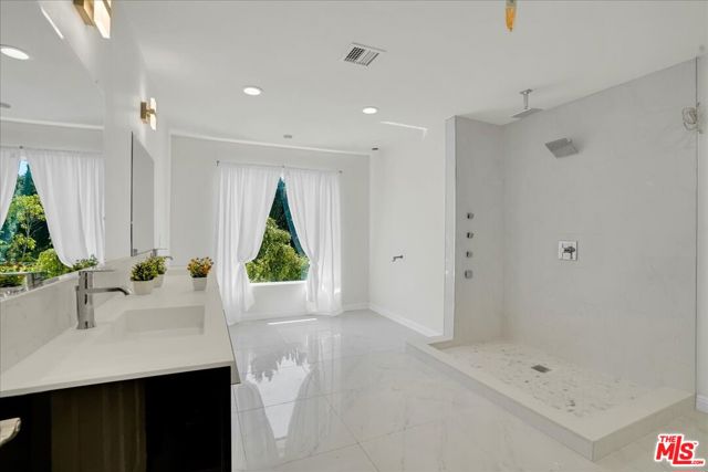 7900 Zeus Drive, Los Angeles CA: https://media.crmls.org/mediaz/64a31f44-7903-4ccf-8440-c085a6bc43b1.jpg