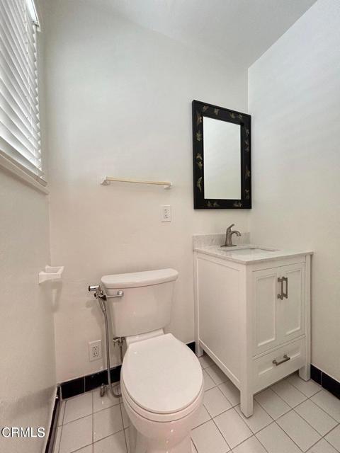 Detail Gallery Image 10 of 11 For 4622 La Canada Blvd Bld, La Canada Flintridge,  CA 91011 - 3 Beds | 1/1 Baths