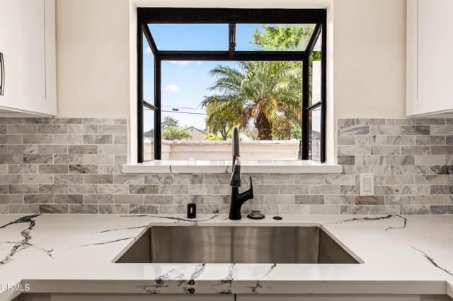 Detail Gallery Image 8 of 44 For 9760 Jersey Ave #173,  Santa Fe Springs,  CA 90670 - 3 Beds | 3 Baths