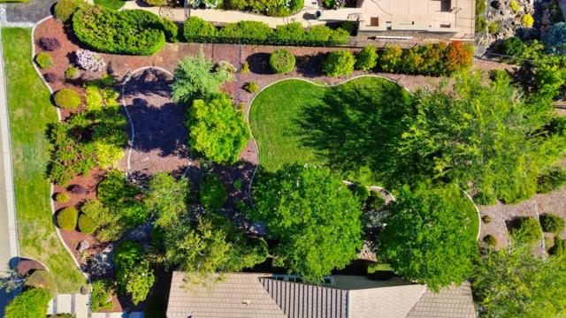 4040 Morning View Way, El Dorado Hills CA: https://media.crmls.org/mediaz/64a54469-f219-47fe-8e3b-3299bc22b534.jpg