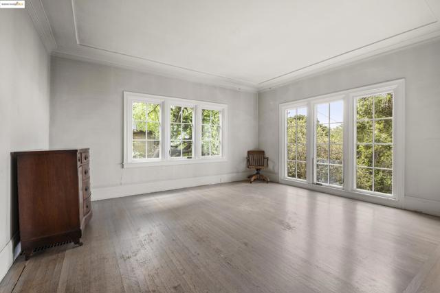 1001 Cragmont Ave, Berkeley CA: https://media.crmls.org/mediaz/64a5da8f-1511-4d05-a0a6-59de5dd7b0e1.jpg