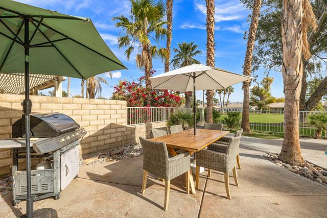 49620 Lincoln Drive, Indio CA: https://media.crmls.org/mediaz/64a656c0-1aa2-4a90-a01b-2a2d6a47e044.jpg