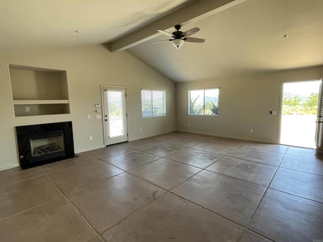 12478 Hillpoint Court, Valley Center CA: https://media.crmls.org/mediaz/64a716dc-3d83-4b6e-9894-03fca93574eb.jpg