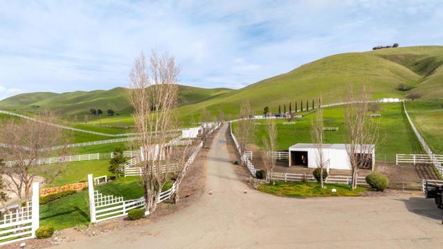 6033 Dagnino Road, Livermore CA: https://media.crmls.org/mediaz/64a72c08-6988-44ce-ae25-d1c7c3a2b4ab.jpg