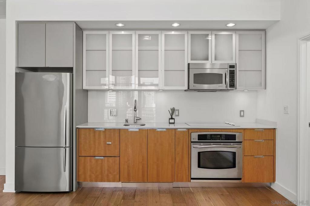 575 6th Ave - photo 4