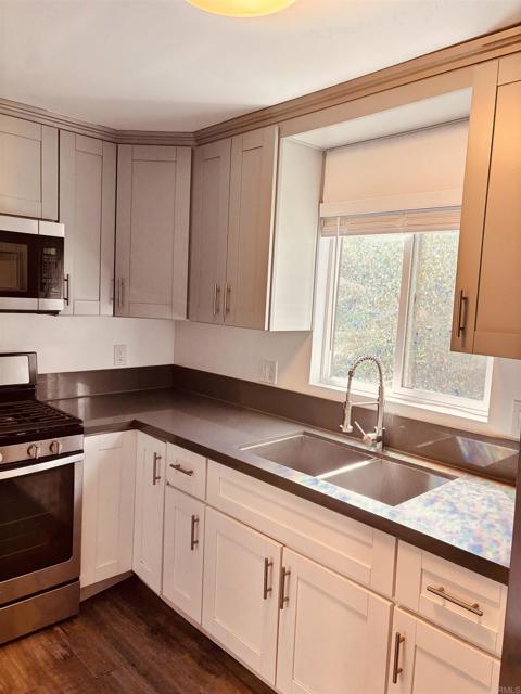 Detail Gallery Image 3 of 20 For 3729 Central Ave, San Diego,  CA 92105 - 1 Beds | 1 Baths