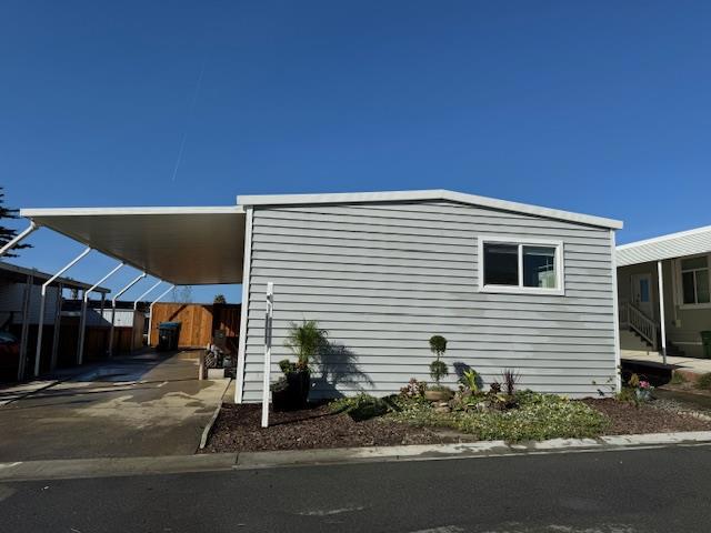 19 Canada Cove Ave, Half Moon Bay CA: https://media.crmls.org/mediaz/64a8bc7d-bc4f-4deb-9312-583794049d87.jpg